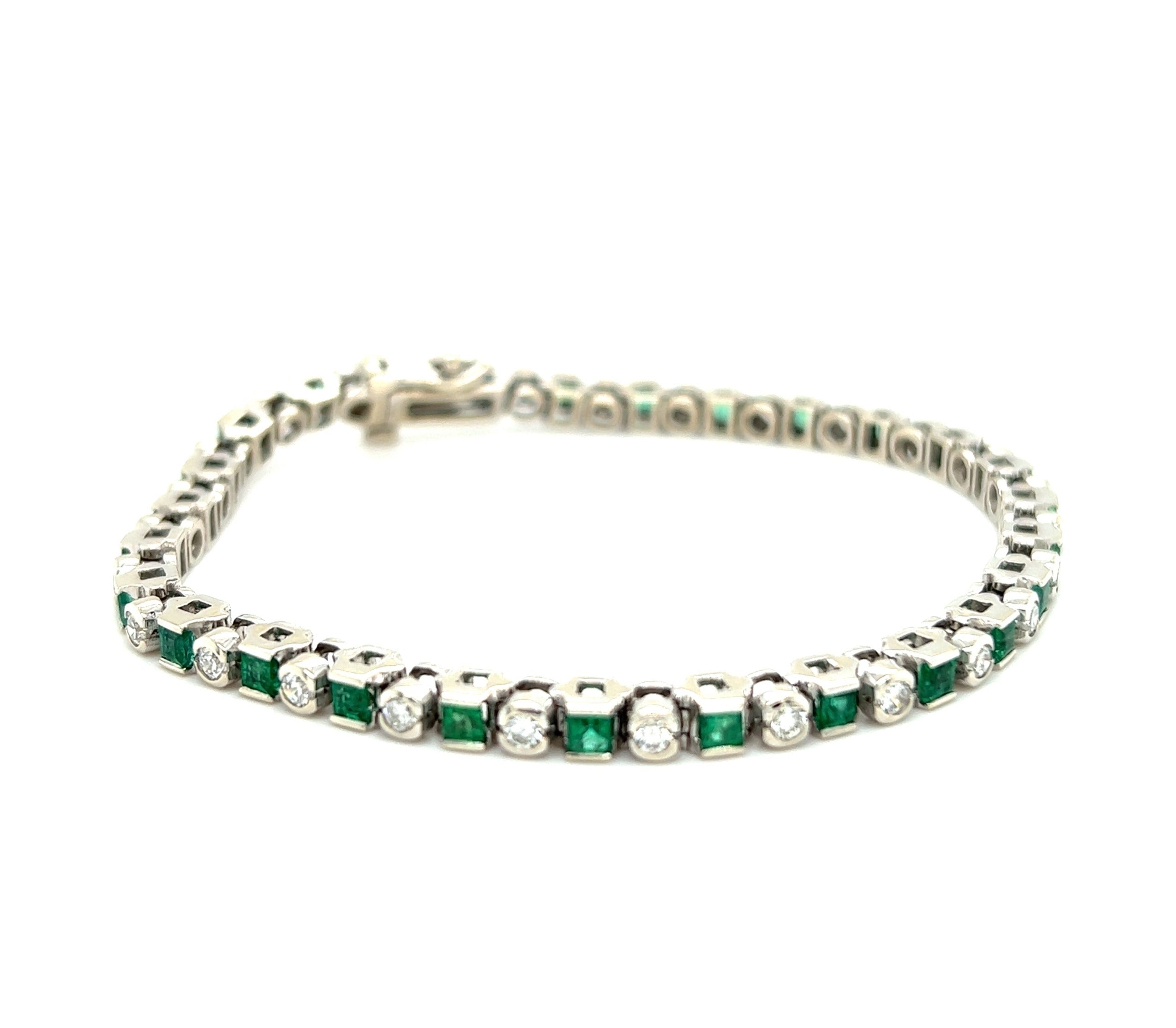 White Gold 14k Diamond and Green Emerald Tennis Bracelet | I&I Diamonds in Coconut Creek, FL