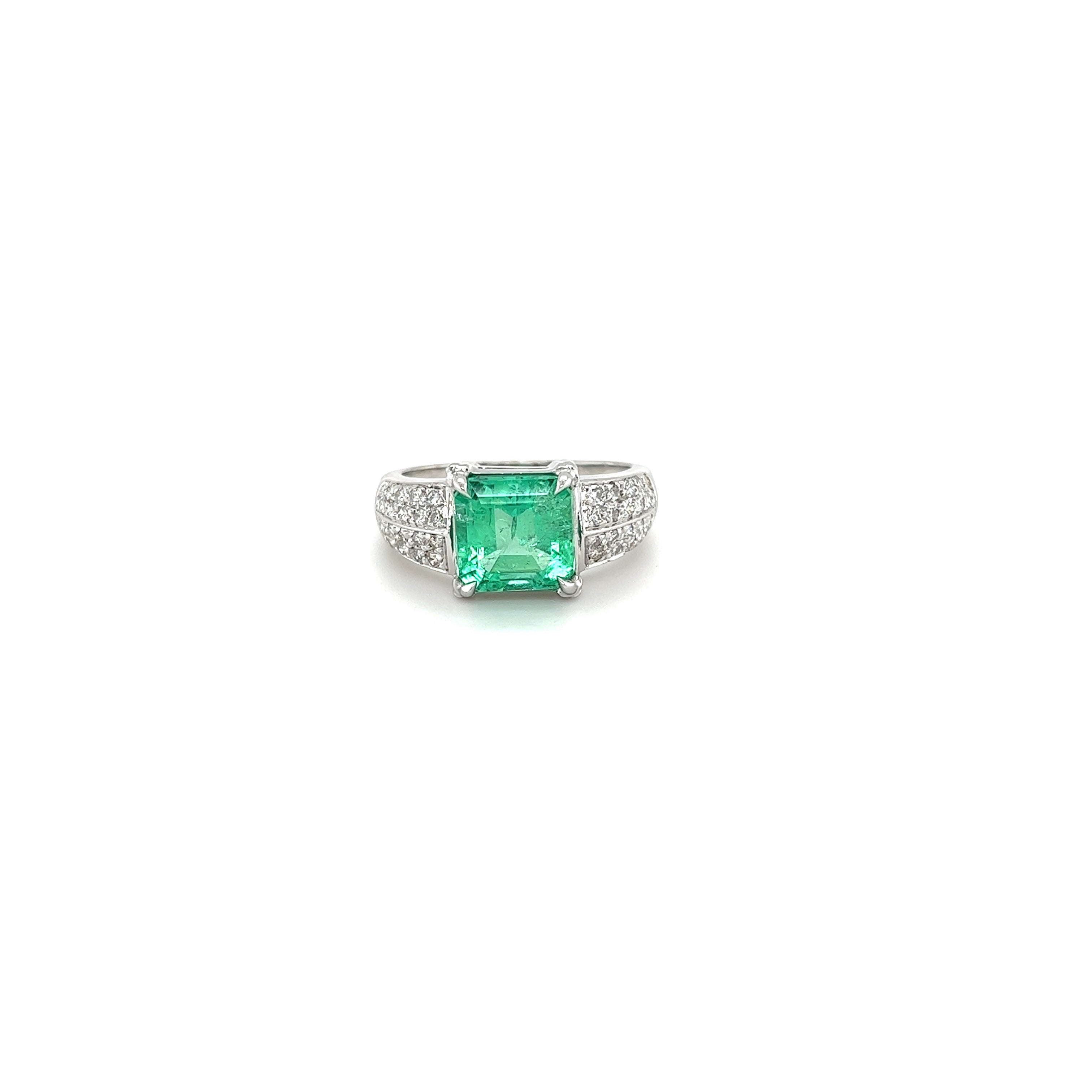 White Gold 18k Diamond and Green Emerald Ring | I&I Diamonds in Coconut Creek, FL