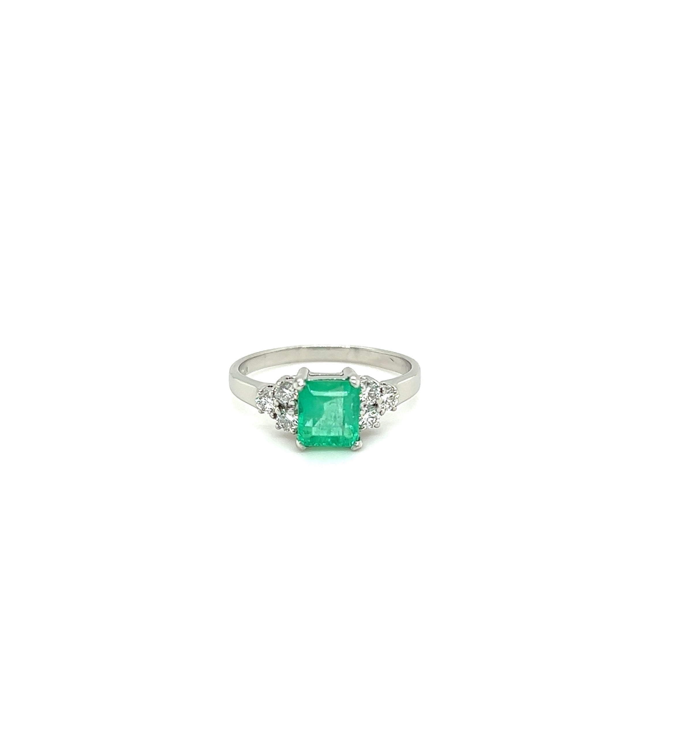 Platinum Diamond and Green Emerald Ring | I&I Diamonds in Coconut Creek, FL