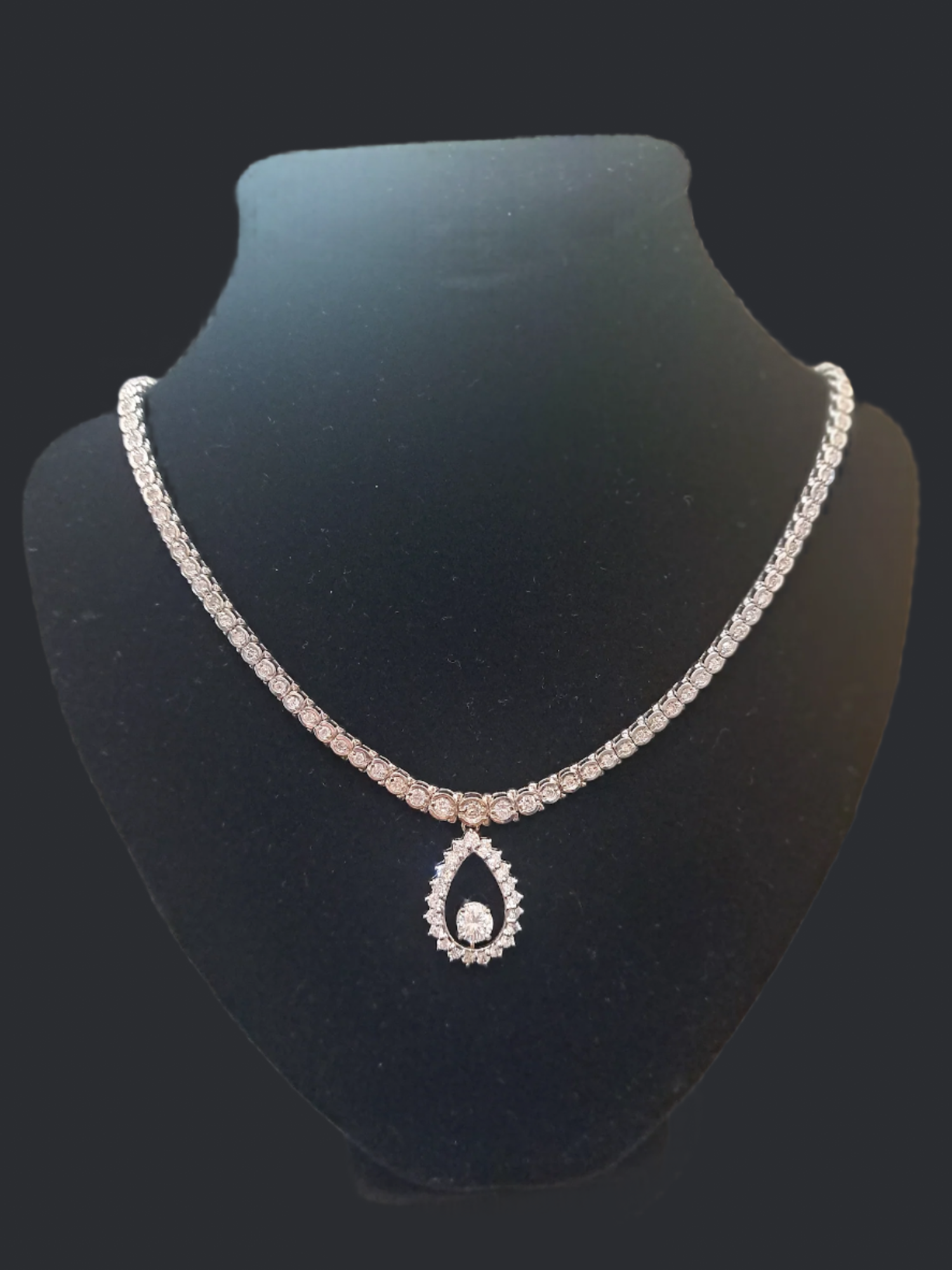 14k White Gold 12 carat Diamond Necklace