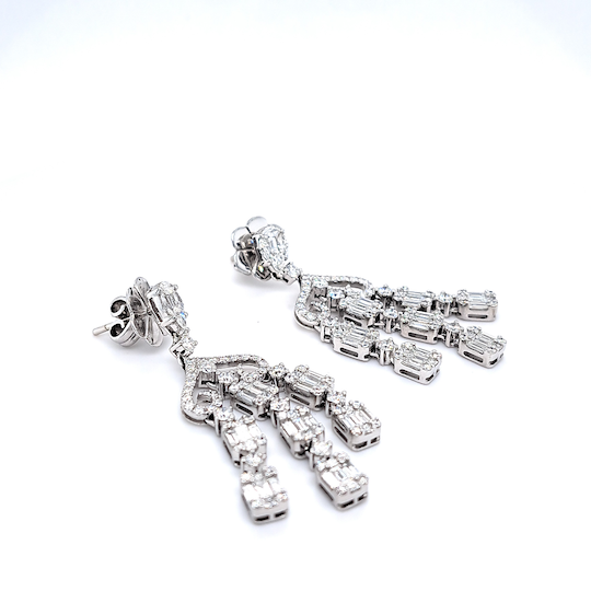 18k White Gold Baguette Diamond Chandelier Earrings