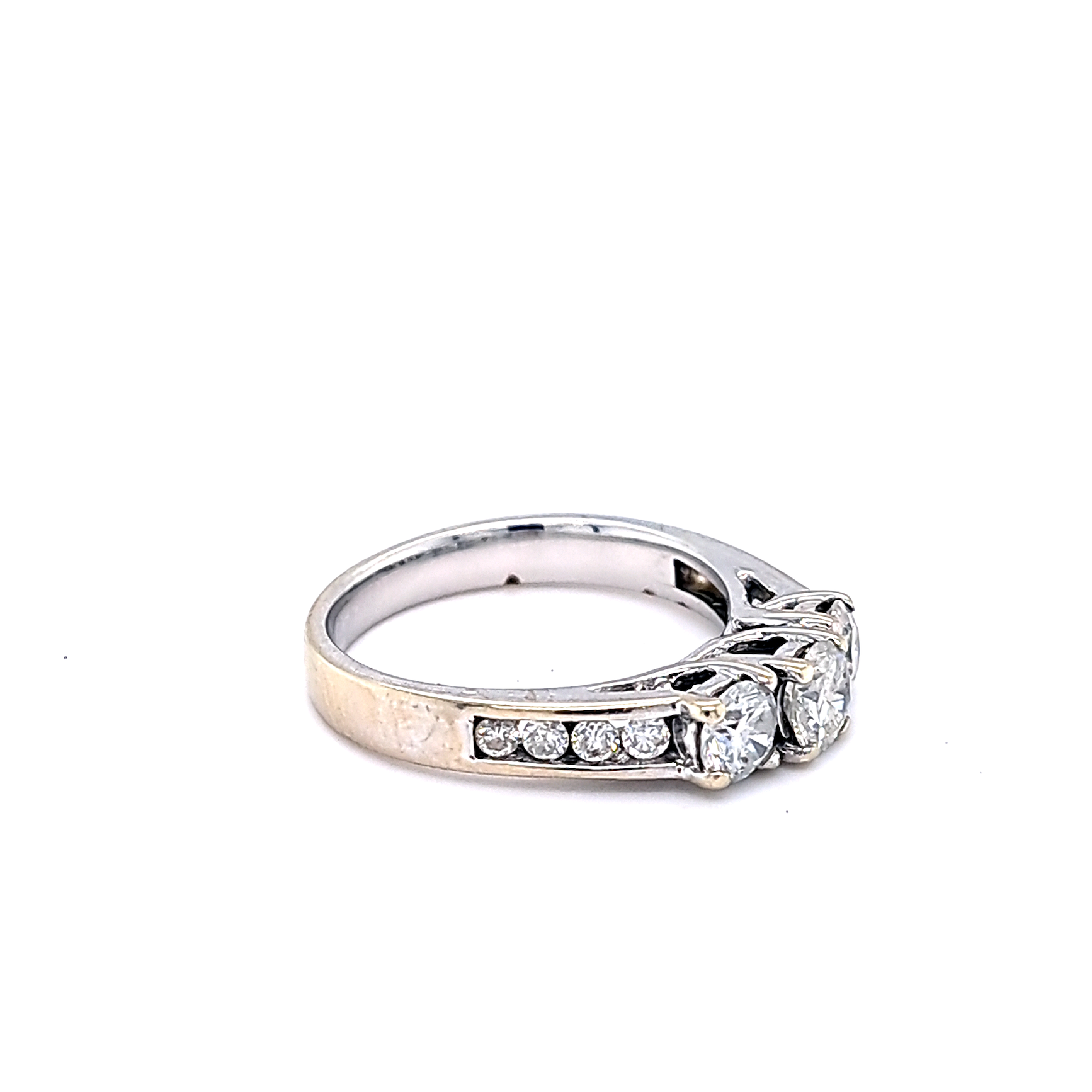 14k White Gold Diamond Ring