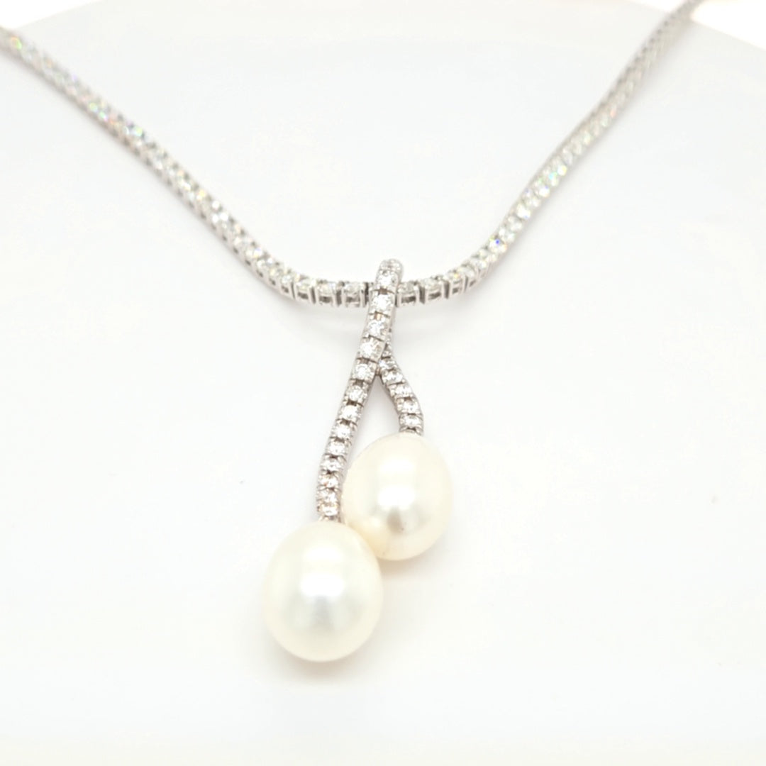 18k White Gold Pearl and Diamond Pendant